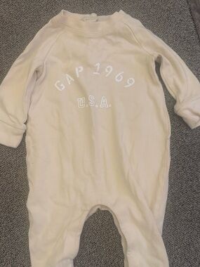 GAP Cream 'GAP 1969 U.S.A.' Long-Sleeve Baby One-Piece